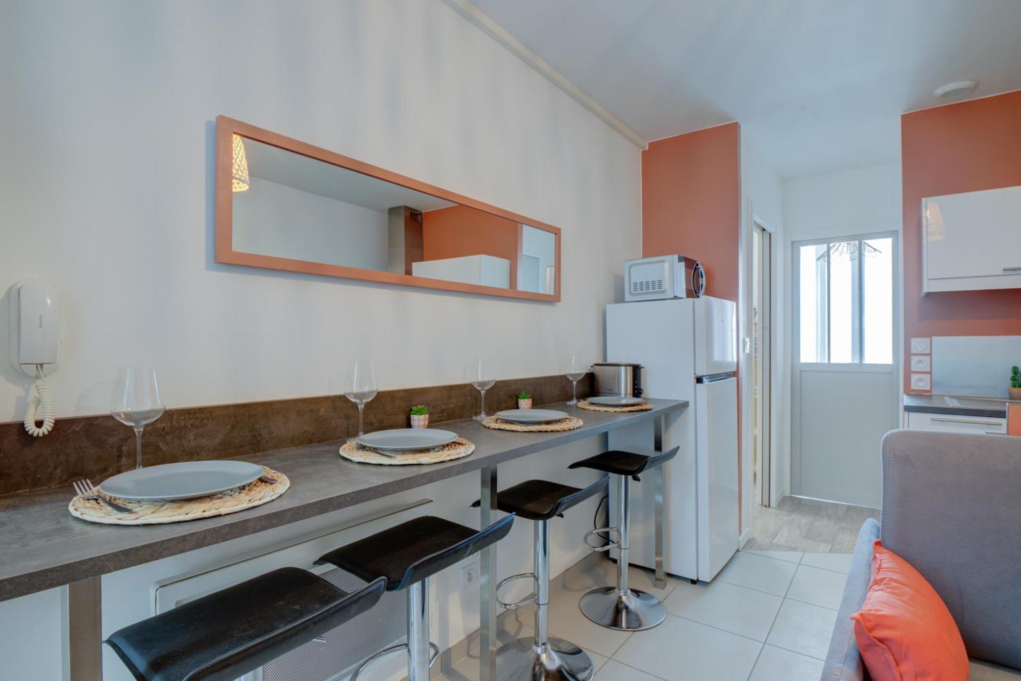 “le Terracotta” Terrasse -centre Ville- Cosy Apartment Bourg-en-Bresse